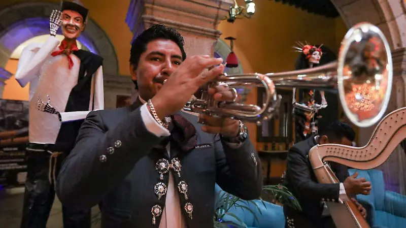 Altar en honor a El Santo Foto Francisco Rodríguez  (12).jpeg